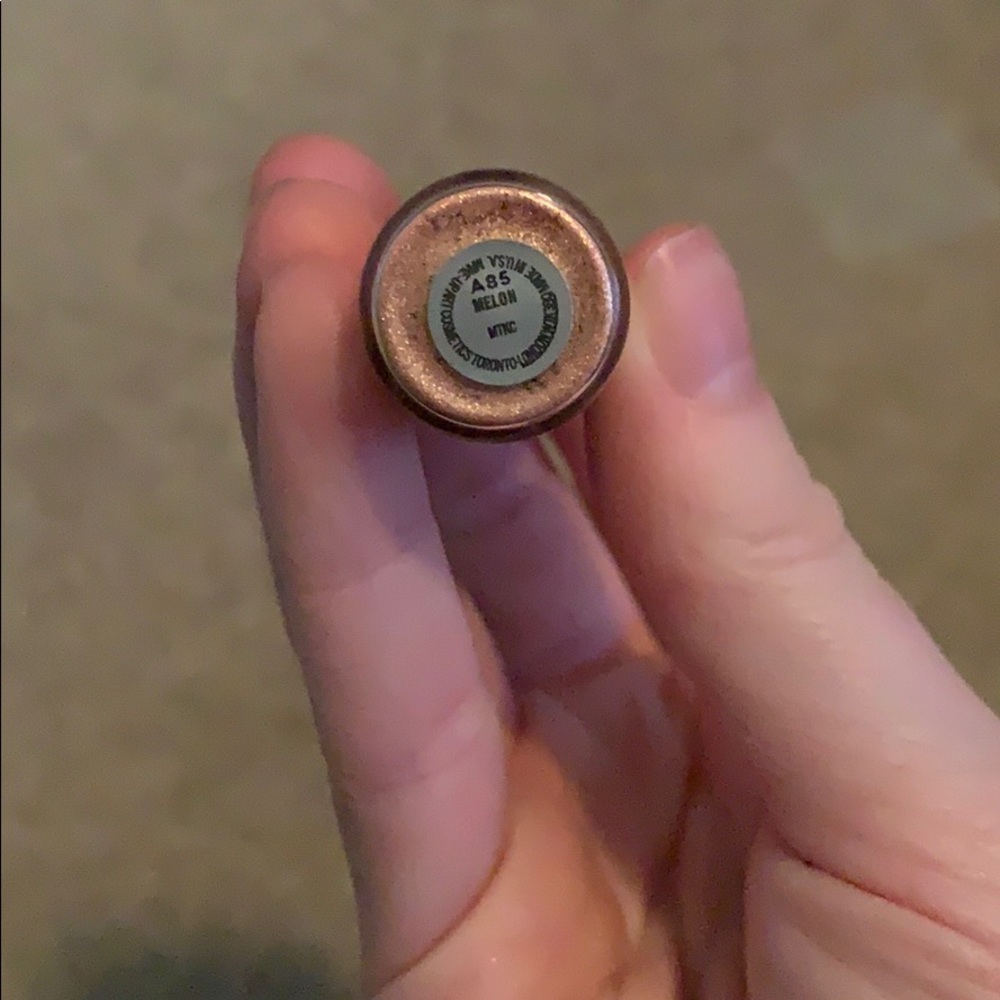 MAC PIGMENT - Picture 2 of 2